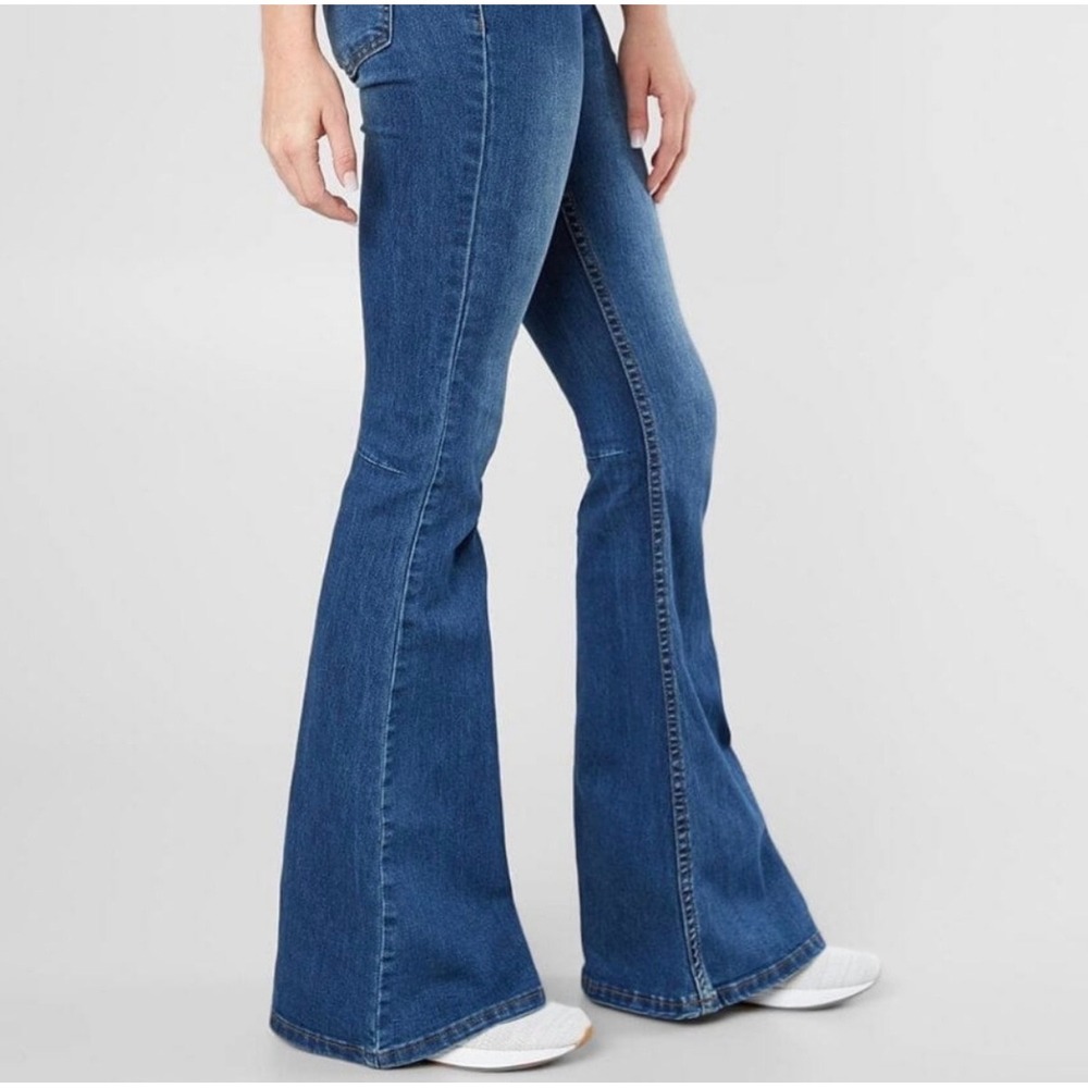 Newbury Kustom Blue High Rise Flare Bell Bottom Pull On Jeans Small